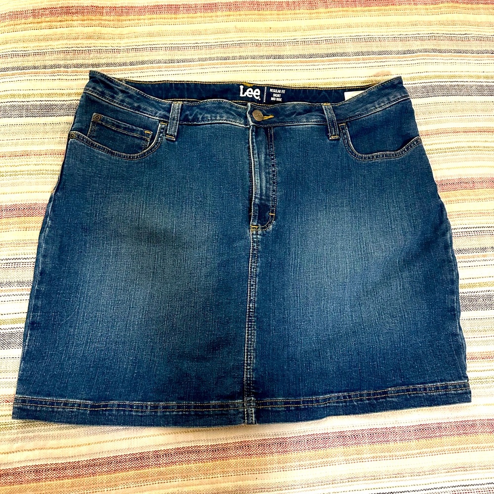 Lee Women's Dark Blue Denim Skirt